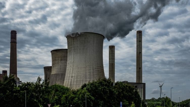 Keppel and HSBC Team Up for Energy Transition