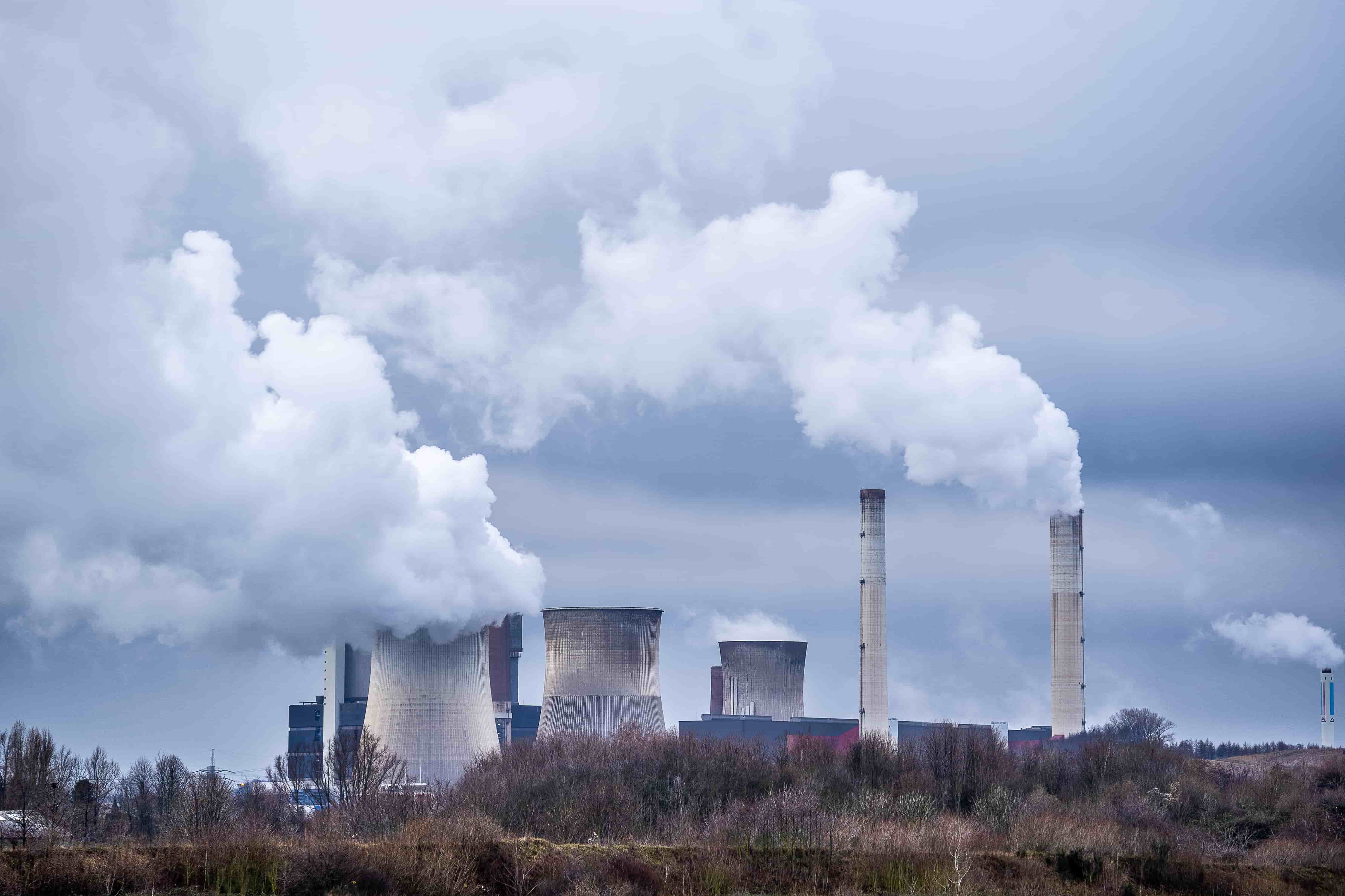 EU Eyes 90% Emissions Cut by 2040, Nears 2030 Goal