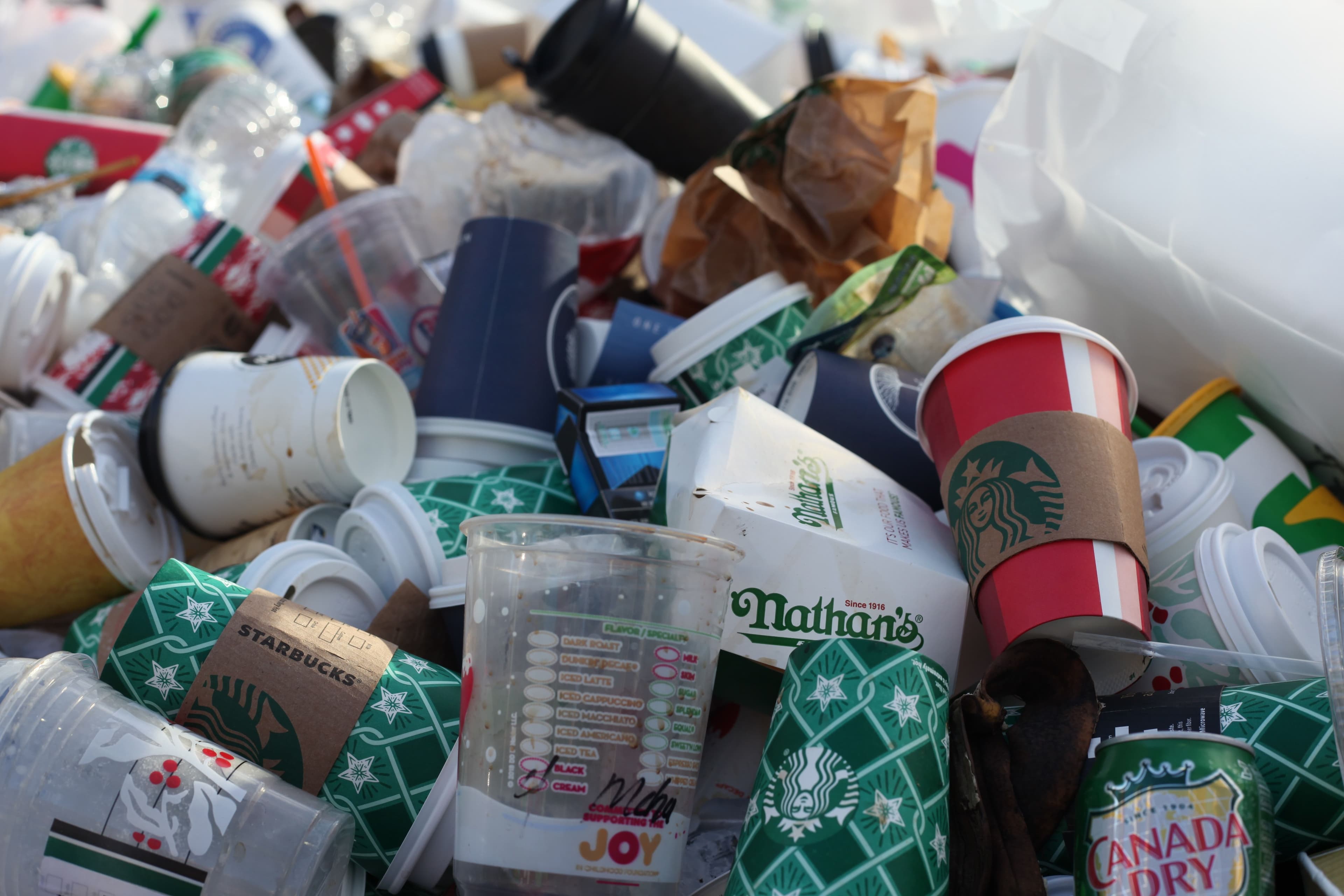 Canada to Prohibit Single-Use Plastics, Including Straws and Grocery Bags