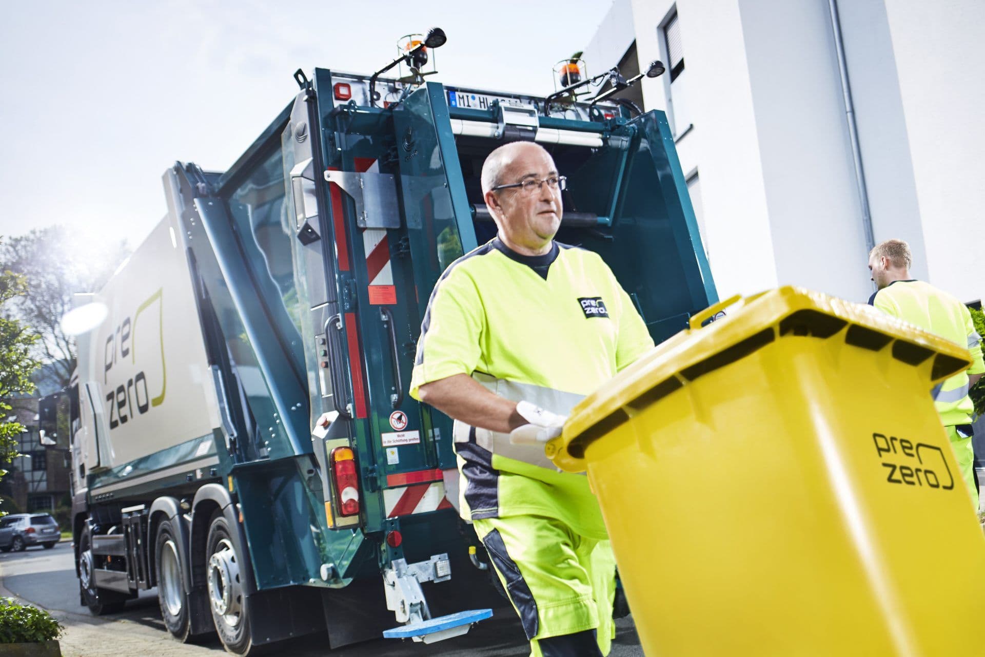 PreZero chooses DXC to reinvent its waste recycling business