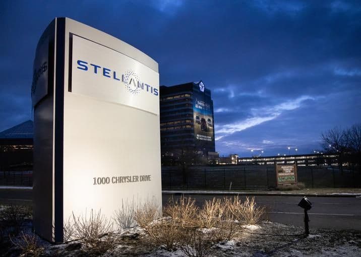 Stellantis and LG Energy Solution Announce Joint Venture for Large Scale Lithium-Ion Battery Facility in Canada