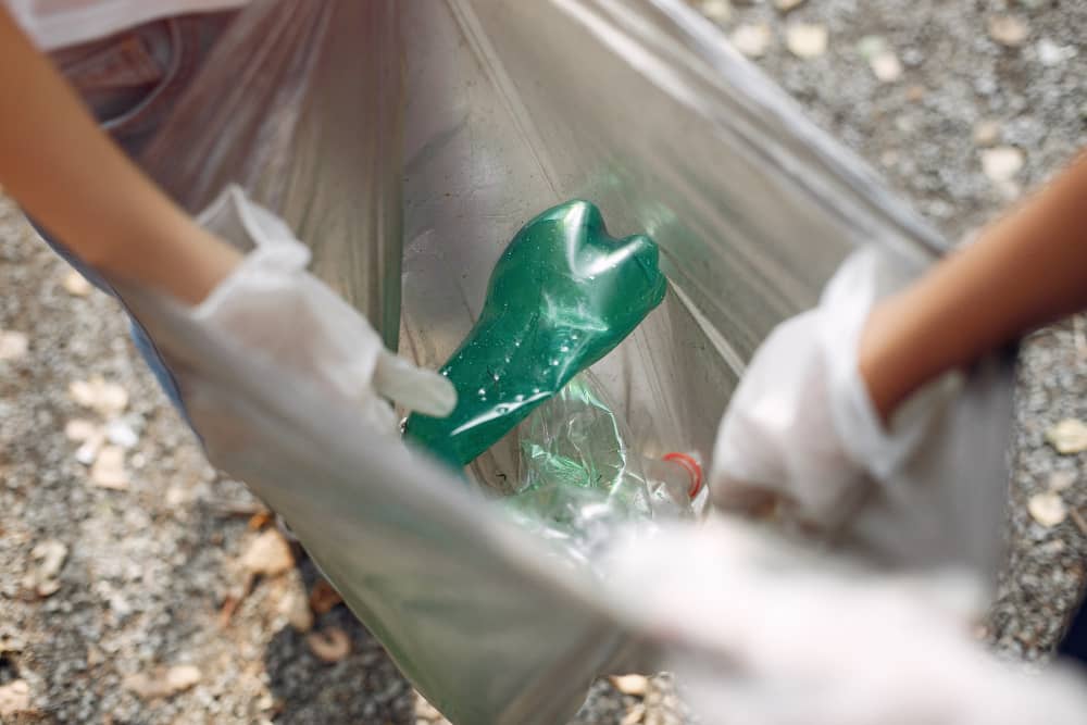 Grassroots Recycling Movement Grows with Precious Plastic